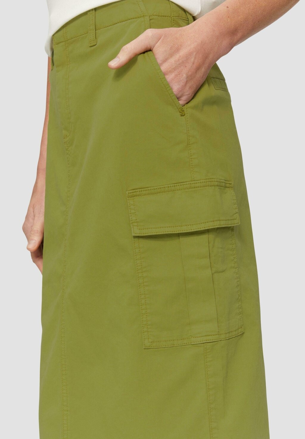 Юбка-карандаш MIDI GEHSCHLITZ s.Oliver, зеленый
Юбка-карандаш MIDI GEHSCHLITZ s.Oliver, зеленый