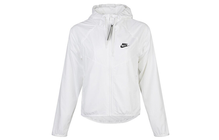 Женская куртка Nike
Женская куртка Nike