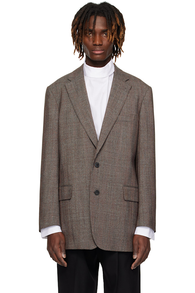 Человек в клетчатом пиджаке Dries Van Noten, красный
Человек в клетчатом пиджаке Dries Van Noten, красный