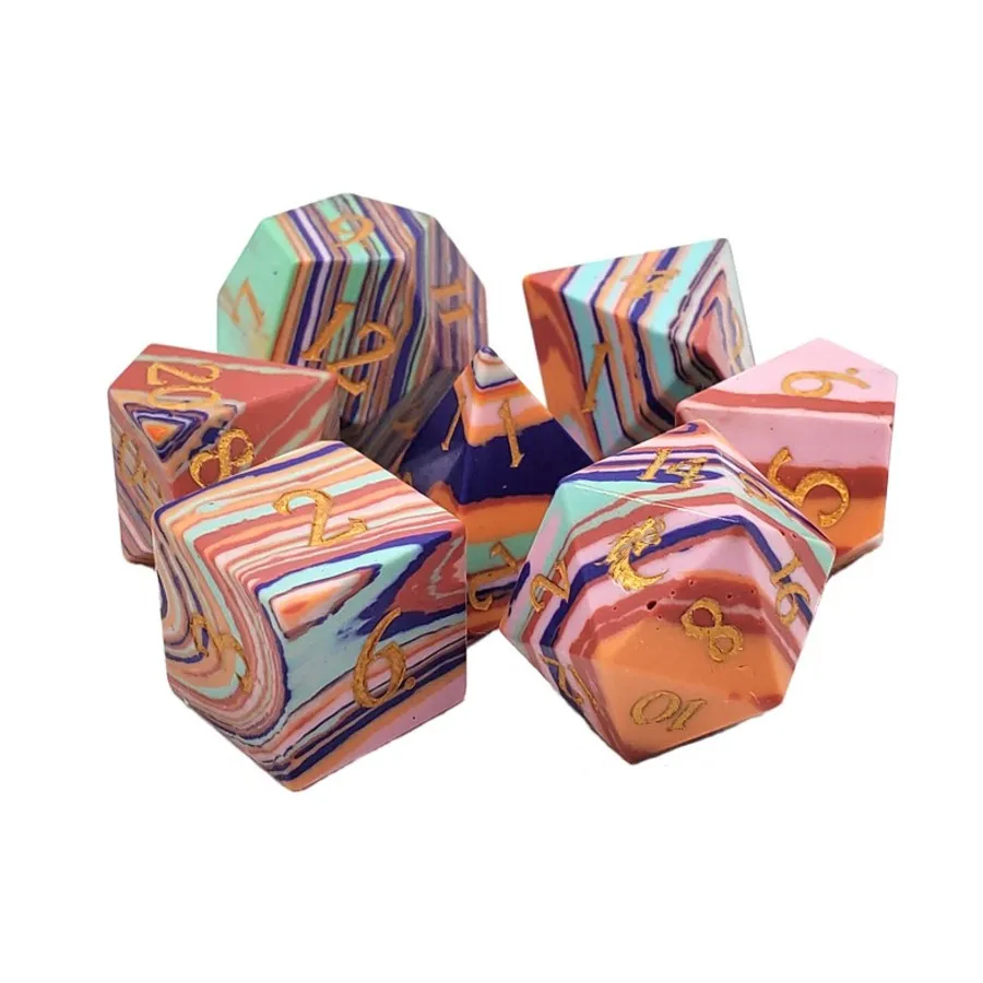 Набор полиэфиров — бирюзовый — радуга с золотом (7), Gemstone Dice (Old School Dice & Accessories)
Набор полиэфиров — бирюзовый — радуга с золотом (7), Gemstone Dice (Old School Dice & Accessories)