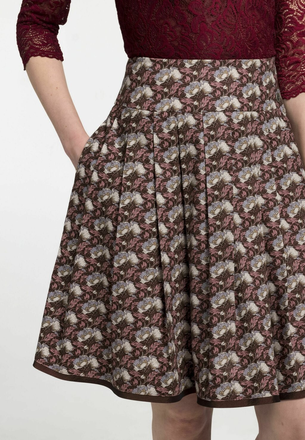 Юбка А-силуэта TRACHTEN BLANCHETTE Spieth & Wensky, цвет Berry
Юбка А-силуэта TRACHTEN BLANCHETTE Spieth & Wensky, цвет Berry