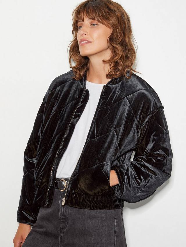 Фиолетовая бархатная куртка- бомбер Monsoon, цвет Petrol
Фиолетовая бархатная куртка- бомбер Monsoon, цвет Petrol