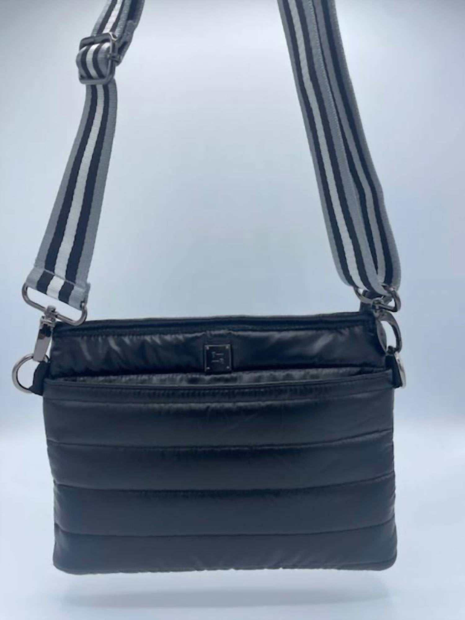 Женская поясная сумка 2.0 в жемчужно-черном цвете THINK ROYLN
Женская поясная сумка 2.0 в жемчужно-черном цвете THINK ROYLN