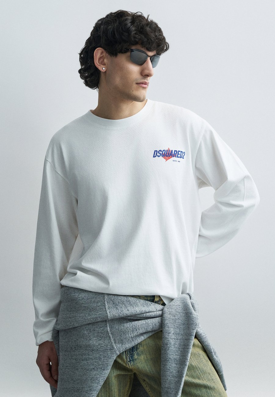 Топ Dsquared2 LOOSE FIT, White
Топ Dsquared2 LOOSE FIT, White