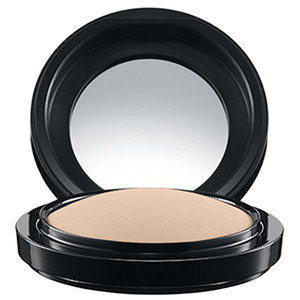 Компактная пудра с подогретыми минералами mineralize skinfinish natural Mac, цвет light plus
Компактная пудра с подогретыми минералами mineralize skinfinish natural Mac, цвет light plus