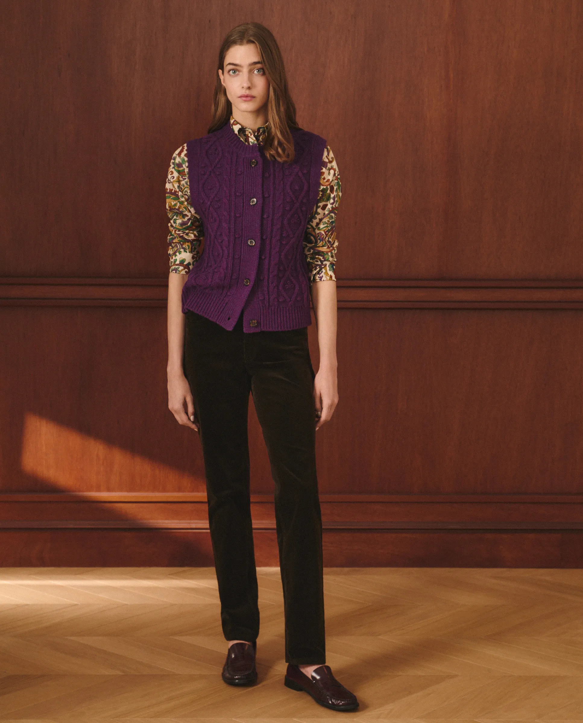 Женские хлопковые брюки однотонные Lloyd'S, хаки
Женские хлопковые брюки однотонные Lloyd'S, хаки