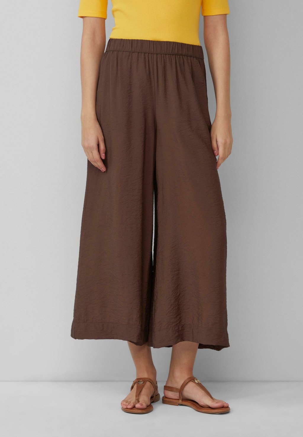 Юбка плиссированная STRUKTURIERTER s.Oliver, темно-коричневый
Юбка плиссированная STRUKTURIERTER s.Oliver, темно-коричневый