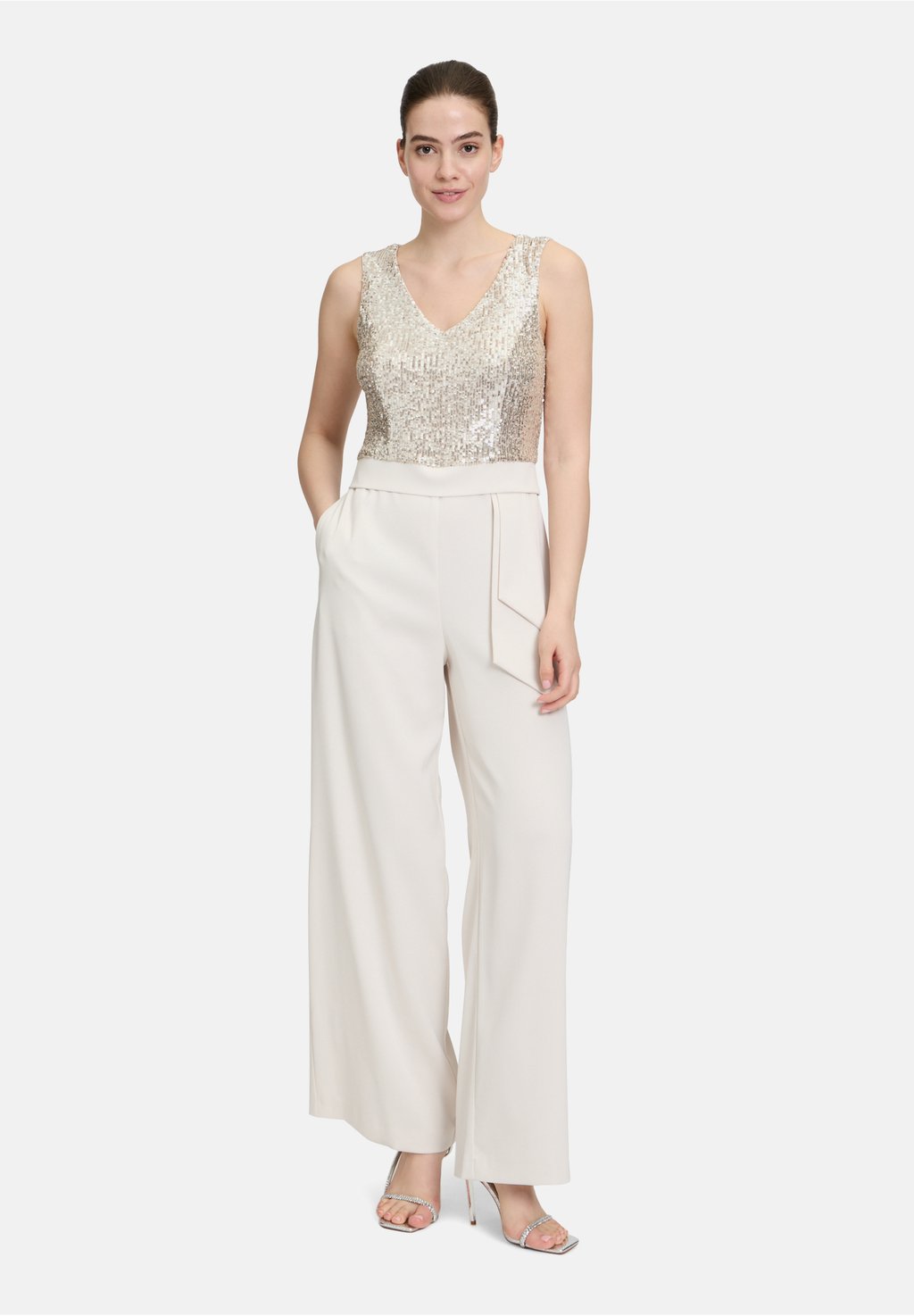 Комбинезон Vera Mont, бежевый
Комбинезон Vera Mont, бежевый