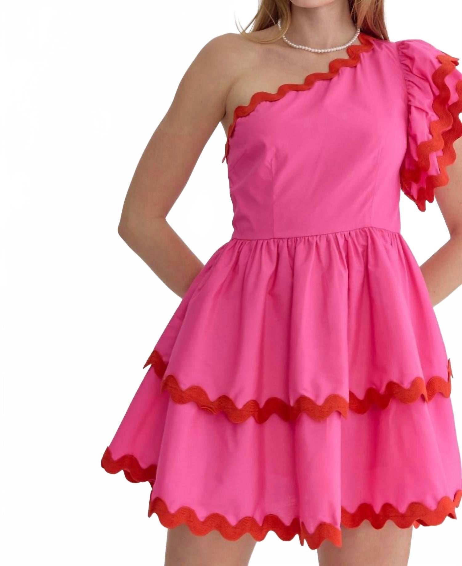 Розовое мини-платье с одним плечом на День святого Валентина Entro
Розовое мини-платье с одним плечом на День святого Валентина Entro