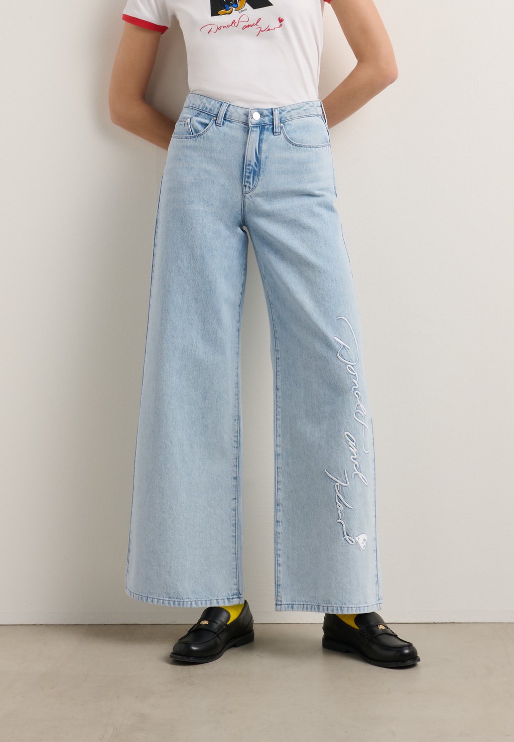 Свободные джинсы DISNEY WIDE LEG PANTS KARL LAGERFELD, цвет Light Blue Denim
Свободные джинсы DISNEY WIDE LEG PANTS KARL LAGERFELD, цвет Light Blue Denim