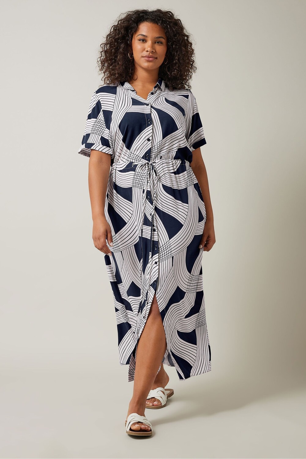 Платье рубашка с линейным принтом Evans, синий
Платье рубашка с линейным принтом Evans, синий