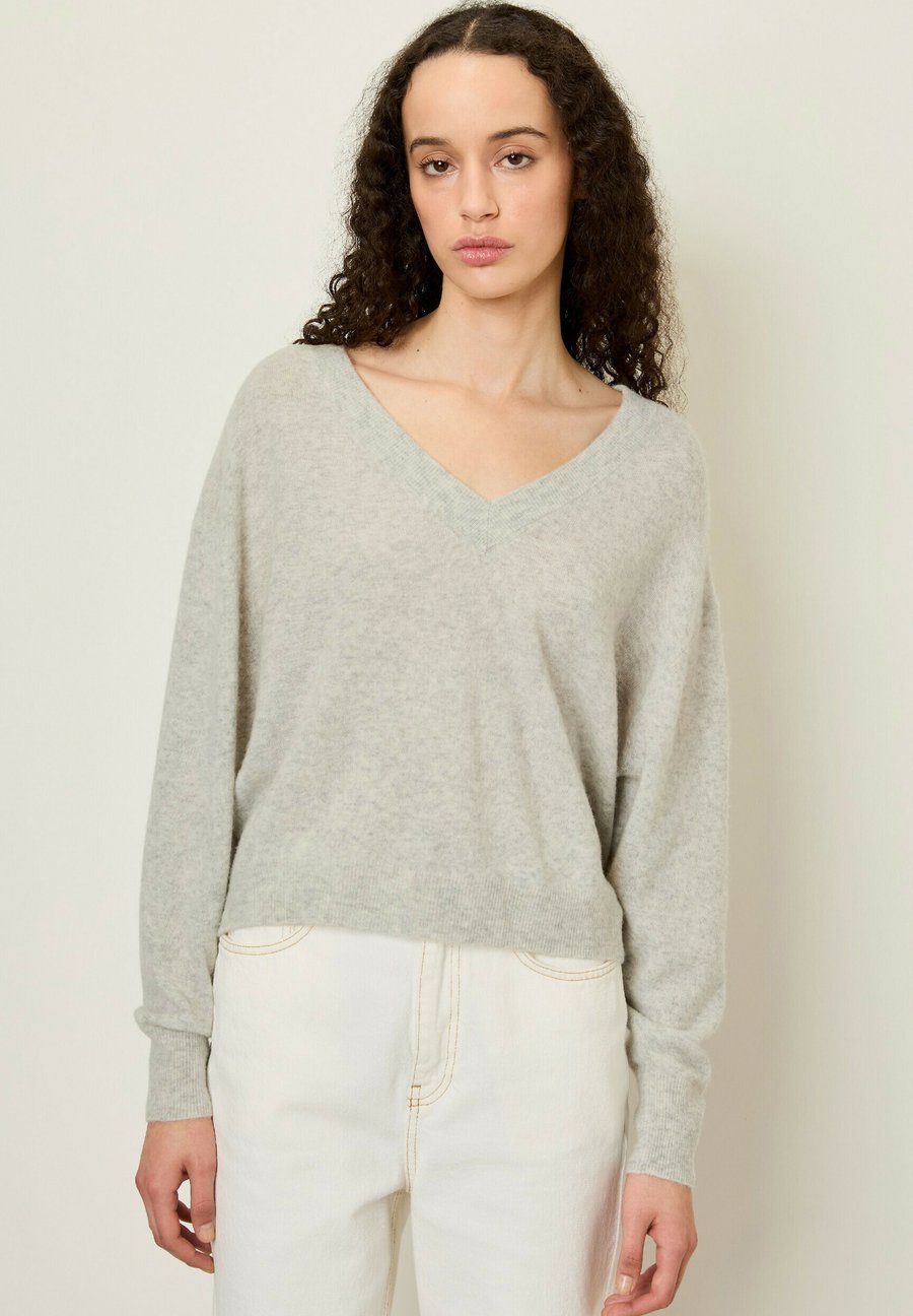 Джемпер American Vintage RAXOW, Gris Chine/Mottled Grey
Джемпер American Vintage RAXOW, Gris Chine/Mottled Grey