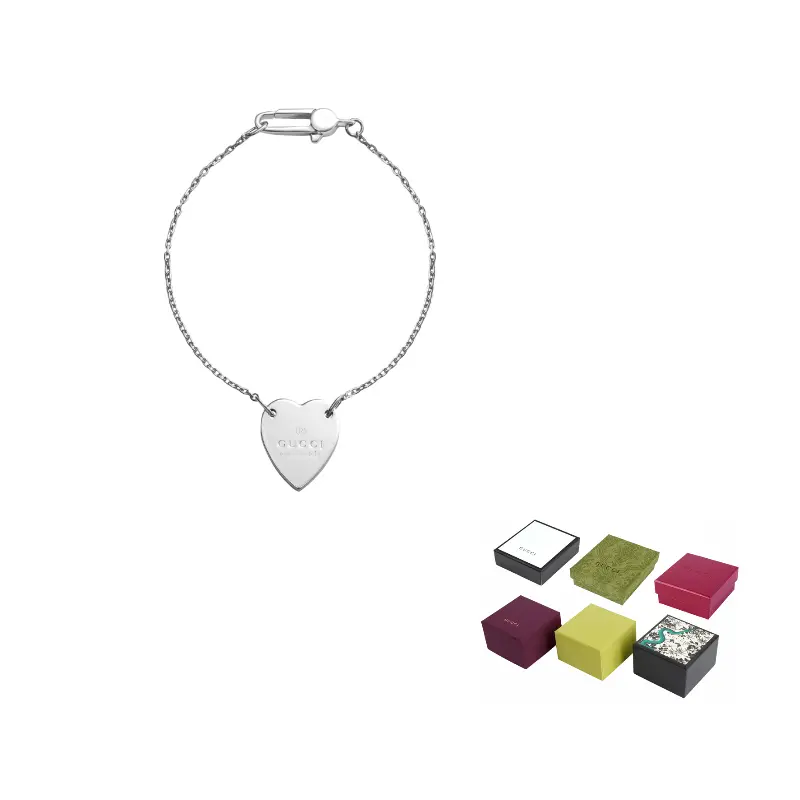 GUCCI Браслет Trademark с подвеской в виде сердца
GUCCI Браслет Trademark с подвеской в виде сердца