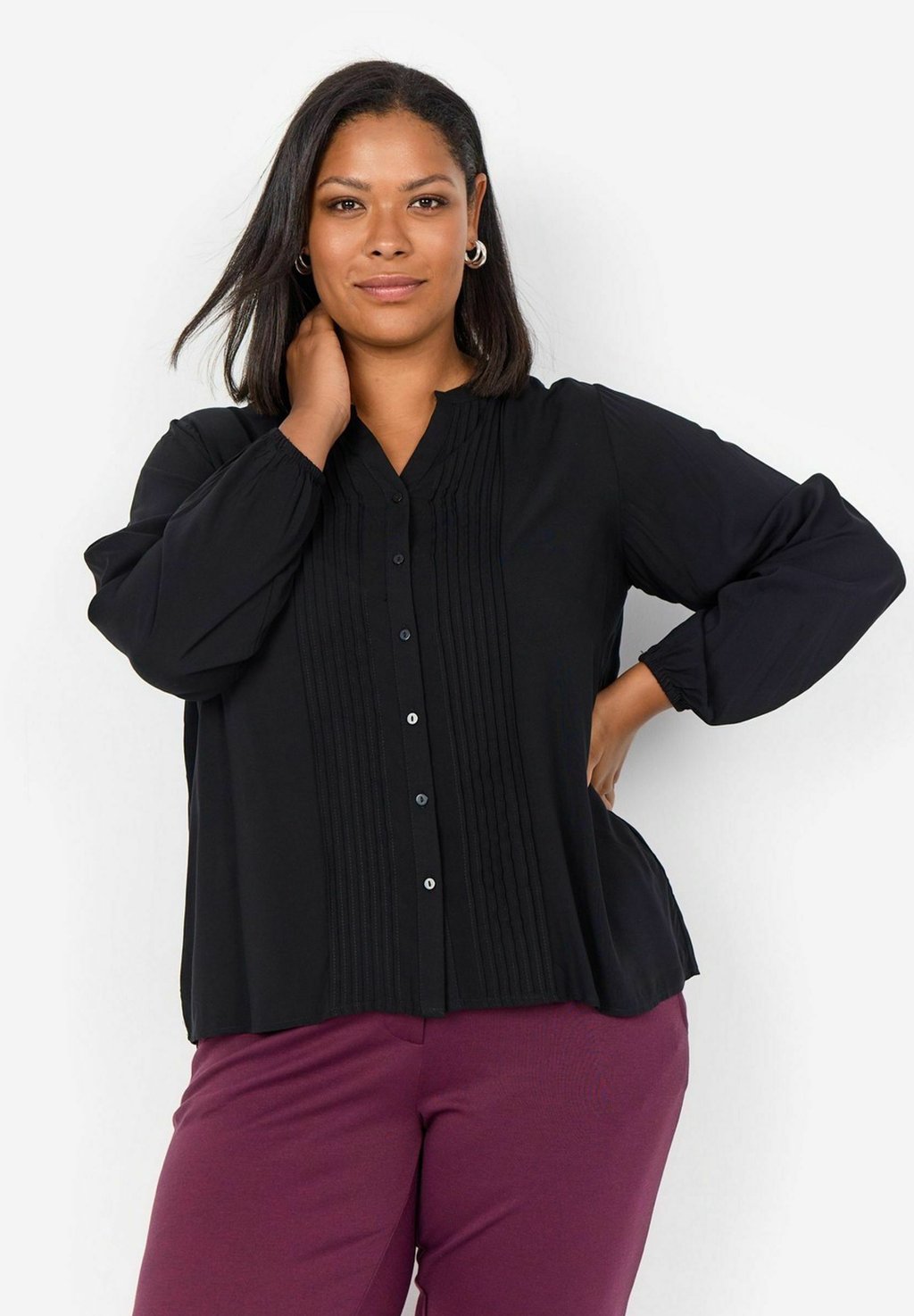 Блуза WA-SIA 19 Wasabi Concept, черный
Блуза WA-SIA 19 Wasabi Concept, черный