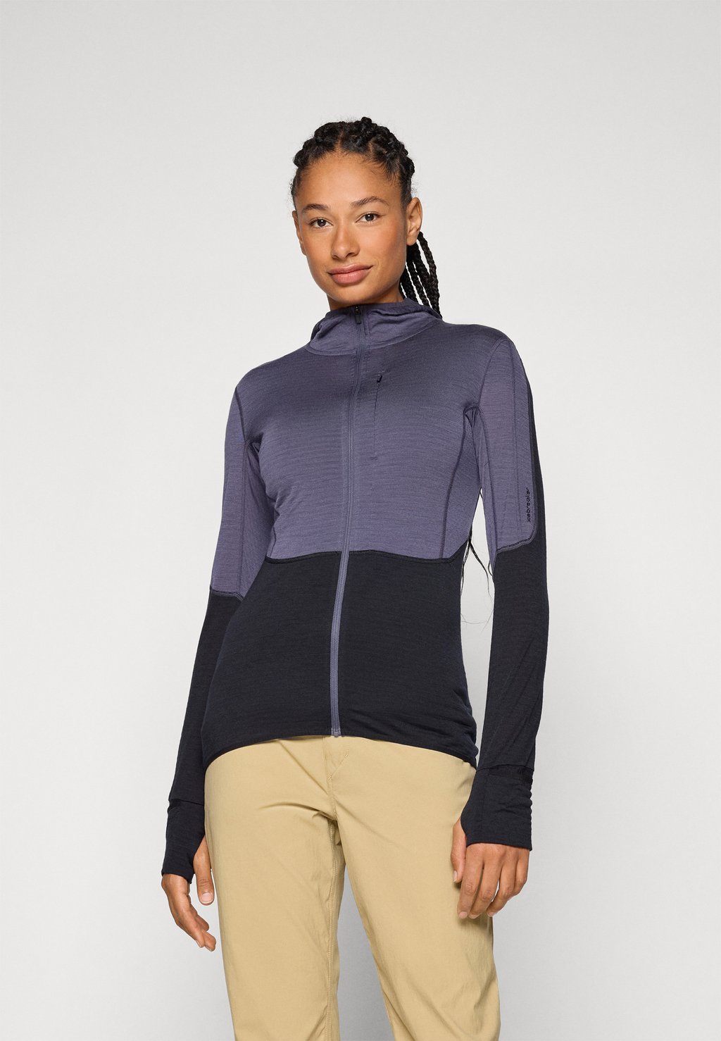 Тренировочная куртка BLEND MID WEIGHT DESCENDER ZIP HOODIE icebreaker, темно-серый
Тренировочная куртка BLEND MID WEIGHT DESCENDER ZIP HOODIE icebreaker, темно-серый