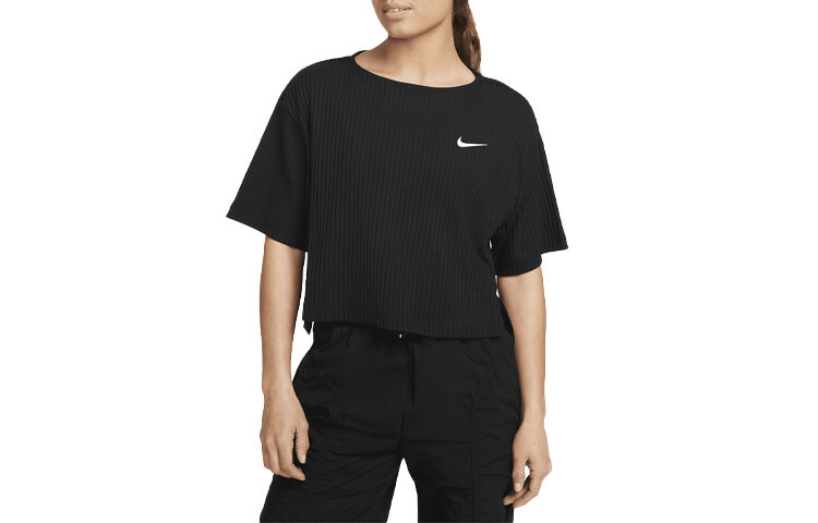 Женский укороченный топ Nike, цвет Black
Женский укороченный топ Nike, цвет Black