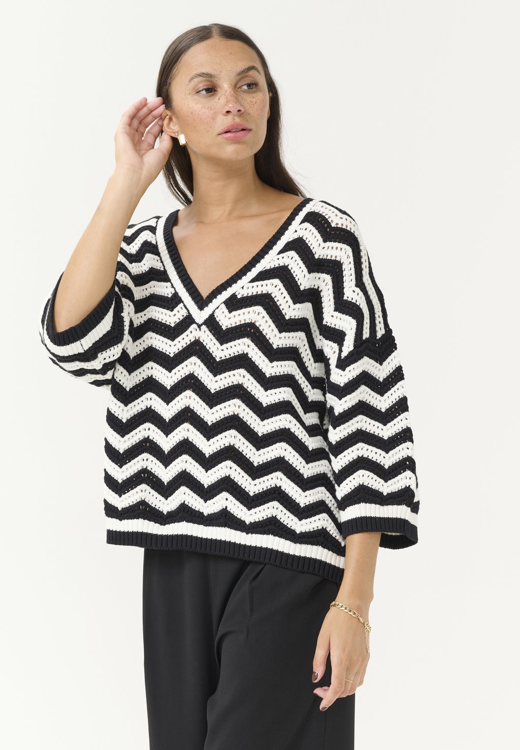 Джемпер KALAINA Kaffe, черный
Джемпер KALAINA Kaffe, черный