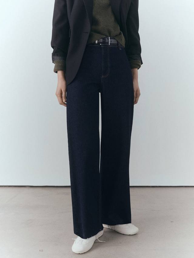 Джинсы-кюлоты catherin с высокой посадкой Mango, темно-синий
Джинсы-кюлоты catherin с высокой посадкой Mango, темно-синий