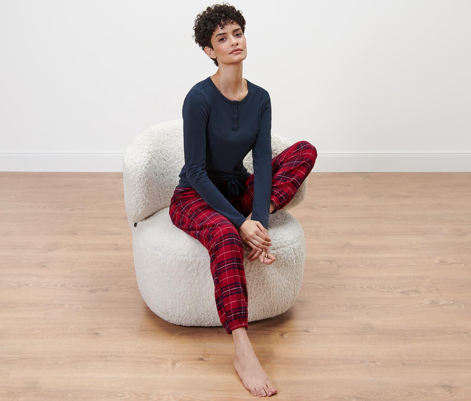 Фланелевая пижама Tchibo, топ темно-синий
Фланелевая пижама Tchibo, топ темно-синий