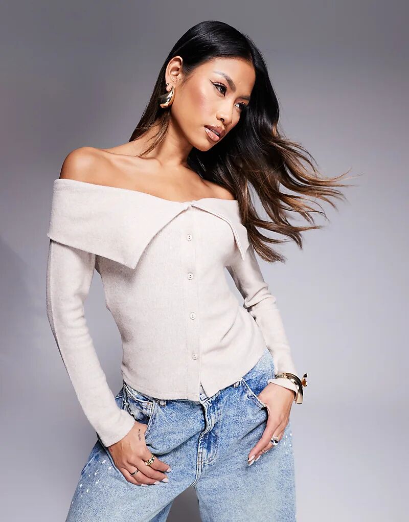 Топ-бархат с пуговицами спереди, очень мягкий, с отворотом сзади, кремового цвета ASOS DESIGN
Топ-бархат с пуговицами спереди, очень мягкий, с отворотом сзади, кремового цвета ASOS DESIGN