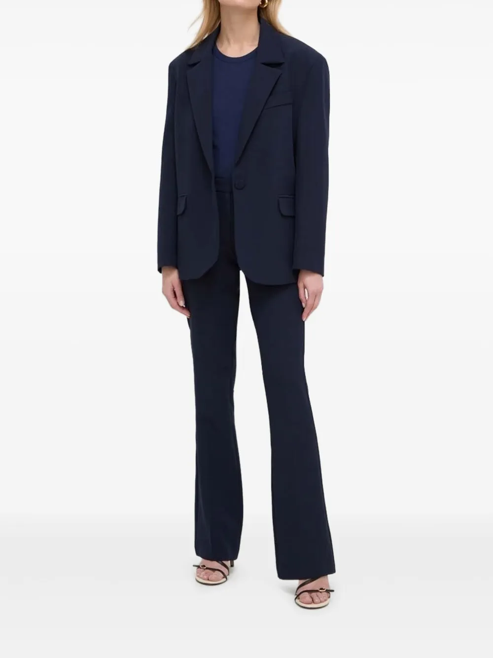 Однобортный пиджак с заостренными лацканами Silvian Heach, синий
Однобортный пиджак с заостренными лацканами Silvian Heach, синий