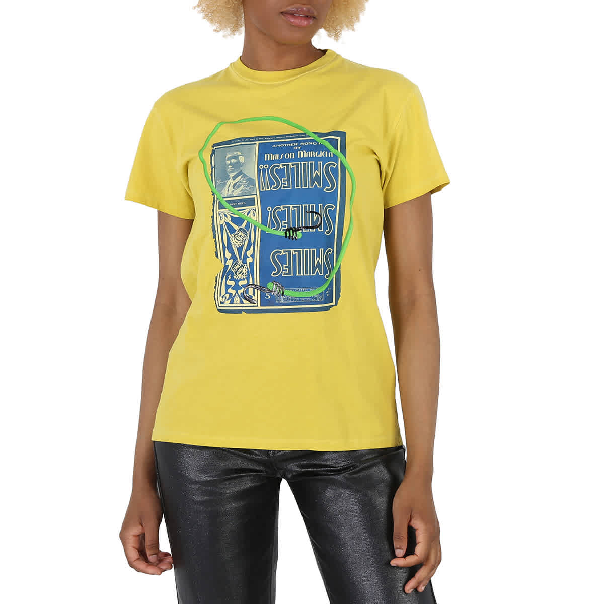 Футболка из хлопка с принтом Yellow Circus Smile Collage от Maison Margiela
Футболка из хлопка с принтом Yellow Circus Smile Collage от Maison Margiela