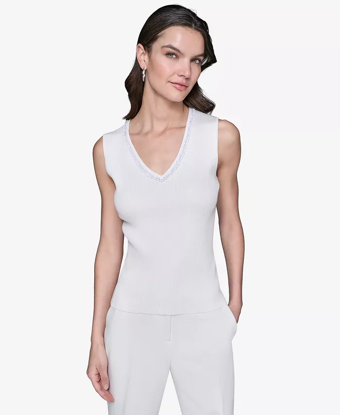 Женский топ с V-образным вырезом, рубчик, без рукавов, с декоративными элементами KARL LAGERFELD PARIS, белый
Женский топ с V-образным вырезом, рубчик, без рукавов, с декоративными элементами KARL LAGERFELD PARIS, белый