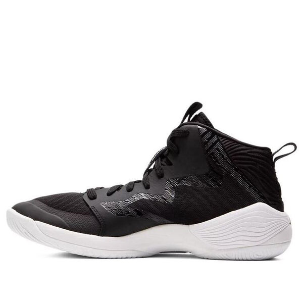 Кроссовки nova surge Asics, черный
Кроссовки nova surge Asics, черный