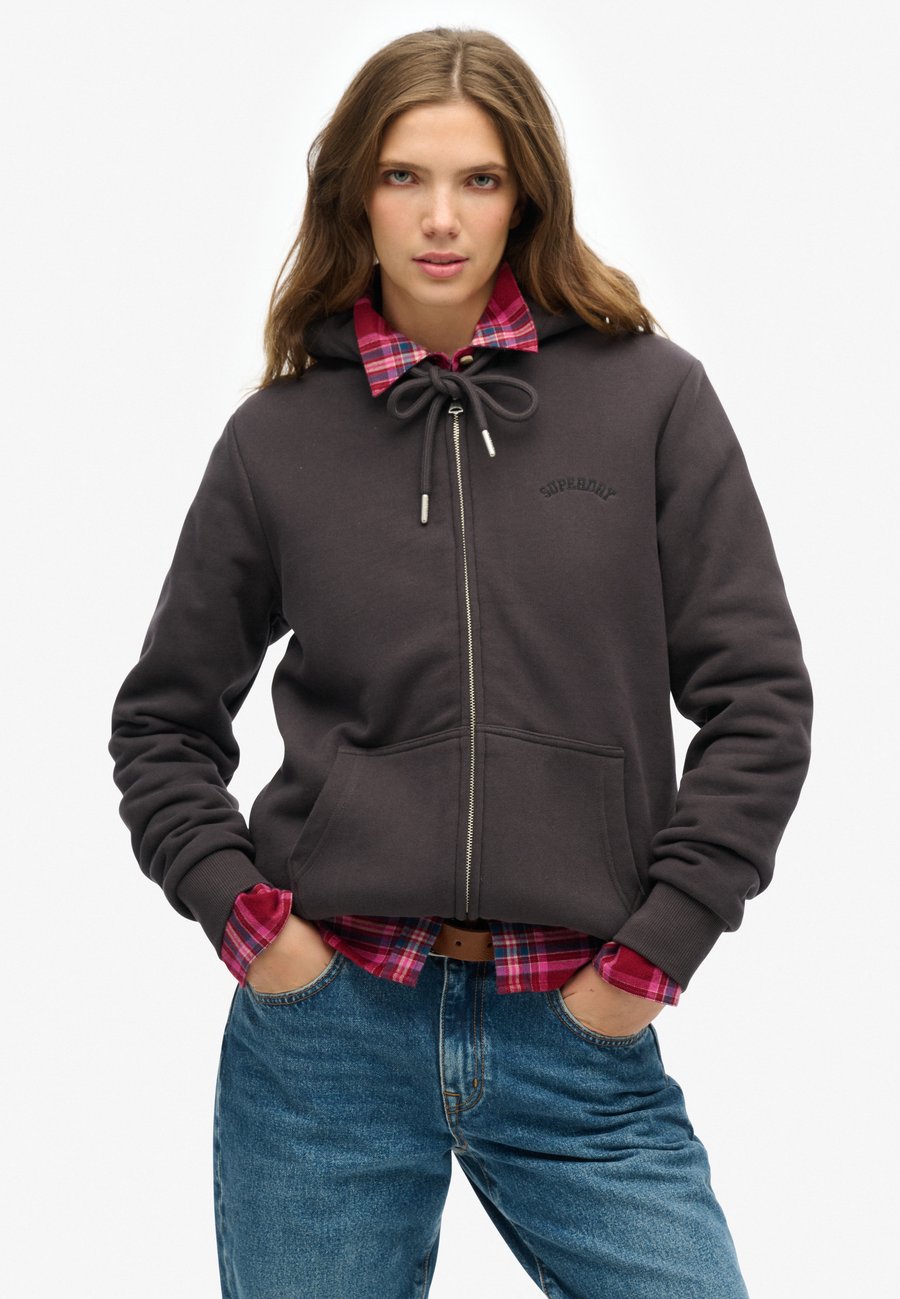 Худи Superdry & Co HOODIE, Bison Black/Brown
Худи Superdry & Co HOODIE, Bison Black/Brown