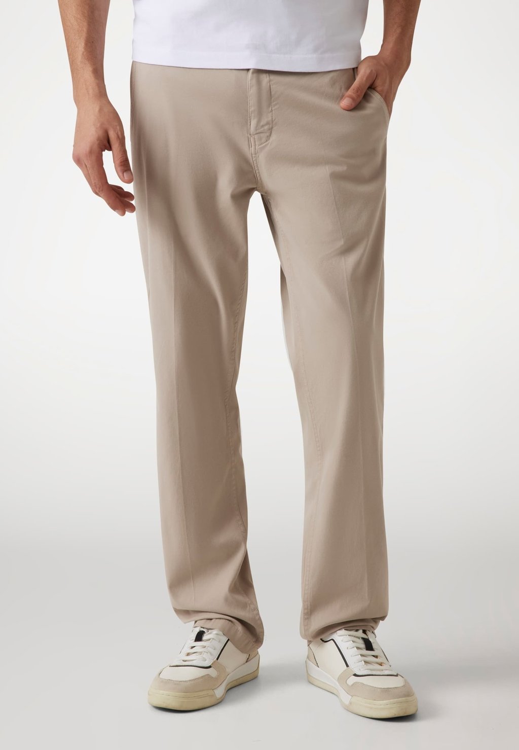 Чиносы Guess, коричневый
Чиносы Guess, коричневый