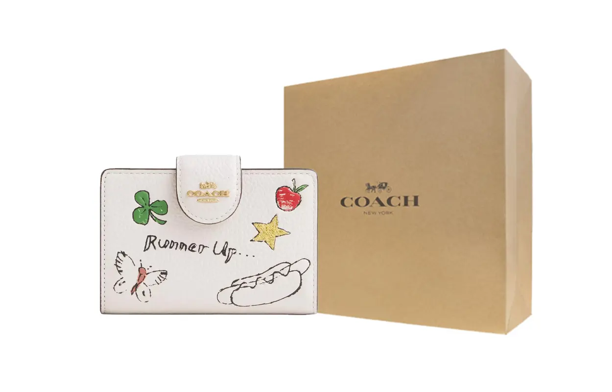 COACH Элегантный женский кошелек из кожи с гальваническим узором среднего размера белый, Gift Box Set (Basic Set+Yellow Box)
COACH Элегантный женский кошелек из кожи с гальваническим узором среднего размера белый, Gift Box Set (Basic Set+Yellow Box)