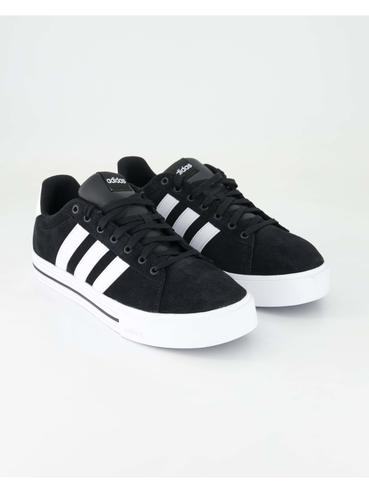 Adidas Низкие кроссовки черного цвета
Adidas Низкие кроссовки черного цвета