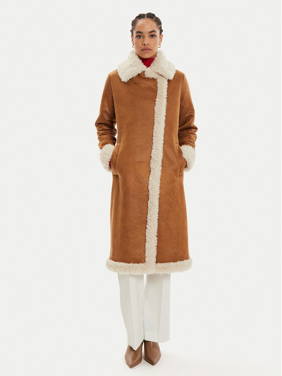 Шуба стандартного кроя FR24WC4005O44601 Fracomina, коричневый
Шуба стандартного кроя FR24WC4005O44601 Fracomina, коричневый