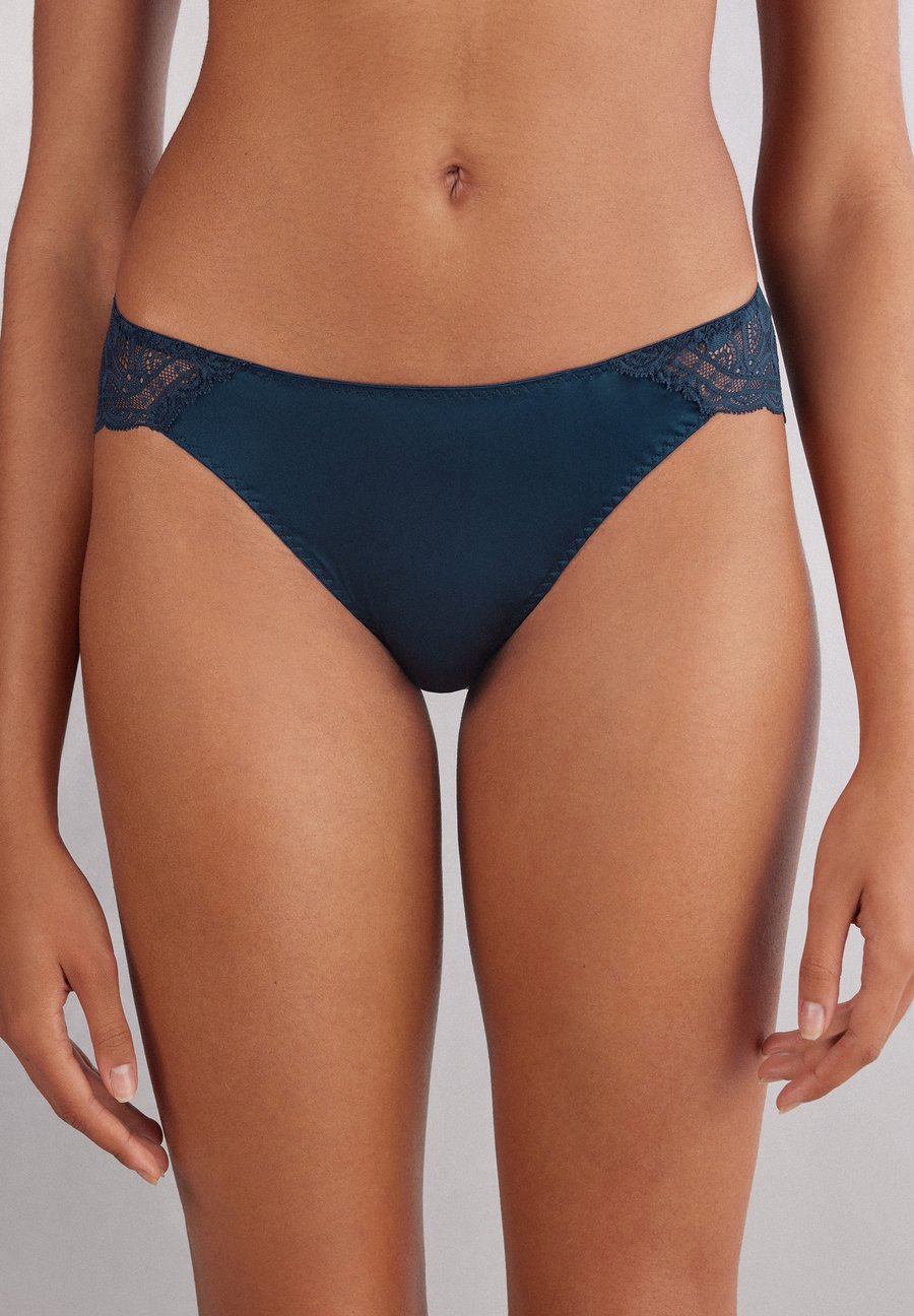 Брифы Intimissimi Briefs, Blau Intense Blue/Royal Blue
Брифы Intimissimi Briefs, Blau Intense Blue/Royal Blue