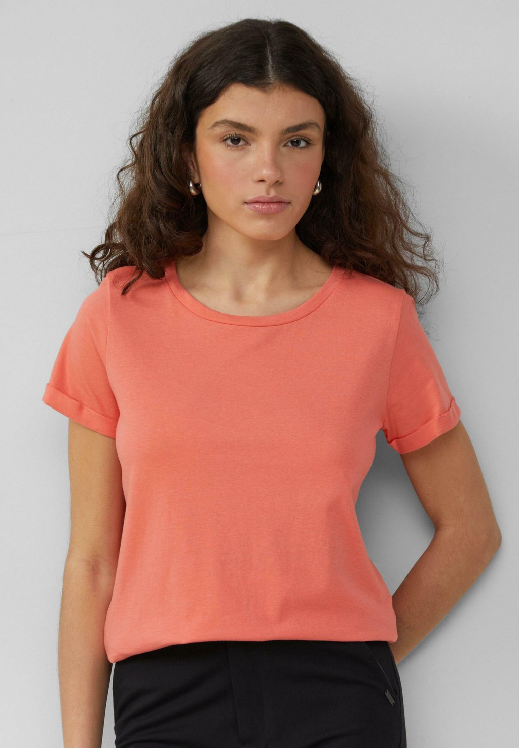 Базовая футболка MIT RUNDHALSAUSSCHNITT QS, красный
Базовая футболка MIT RUNDHALSAUSSCHNITT QS, красный