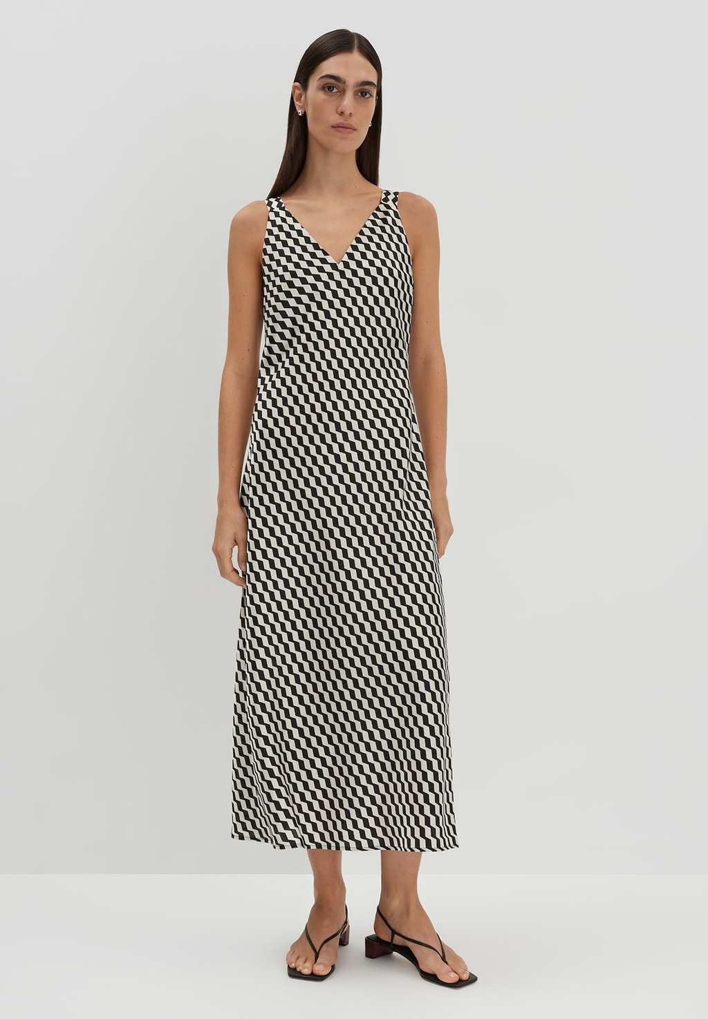 Повседневное платье MIDI A-LINIE PRINT someday., черный
Повседневное платье MIDI A-LINIE PRINT someday., черный