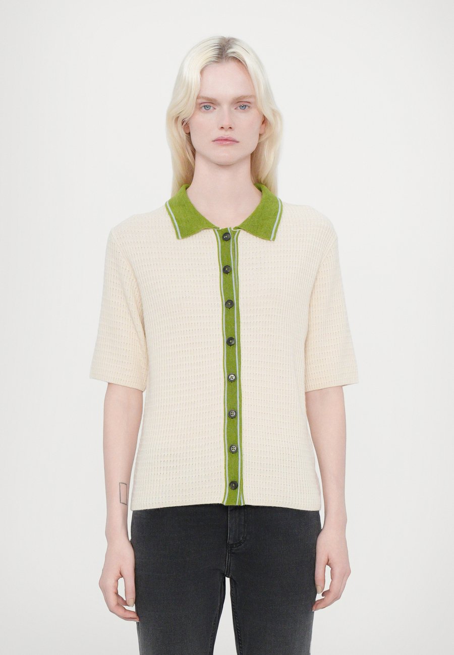 Кардиган CLOSED SHORT SLEEVE, Ecru/Off-White
Кардиган CLOSED SHORT SLEEVE, Ecru/Off-White