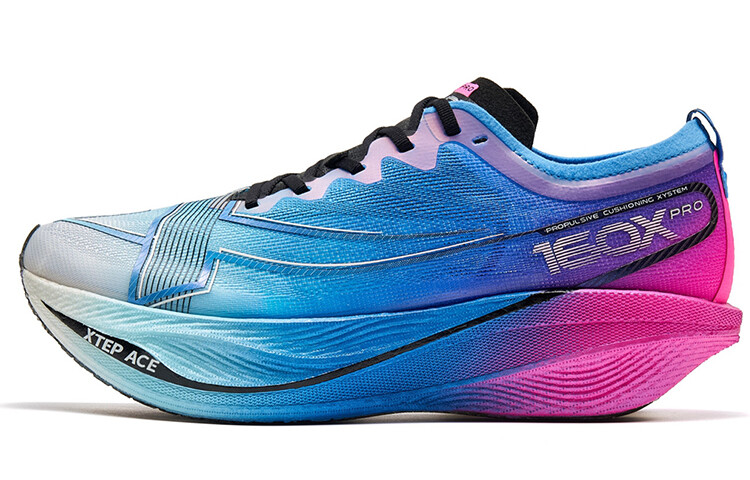 Кроссовки для бега Racing 160X 5.0 PRO мужские с низким верхом синего/флуоресцентного розового цвета Xtep
Кроссовки для бега Racing 160X 5.0 PRO мужские с низким верхом синего/флуоресцентного розового цвета Xtep