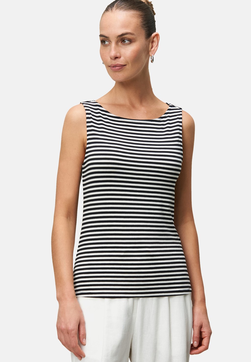 Топ STREIFEN MIT U-BOOTAUSSCHNITT zero, черный 
Топ STREIFEN MIT U-BOOTAUSSCHNITT zero, черный