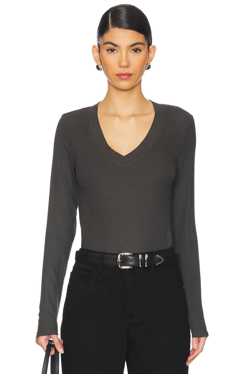 Футболка surina с глубоким v-образным вырезом и длинными рукавами La Made, цвет raven
Футболка surina с глубоким v-образным вырезом и длинными рукавами La Made, цвет raven