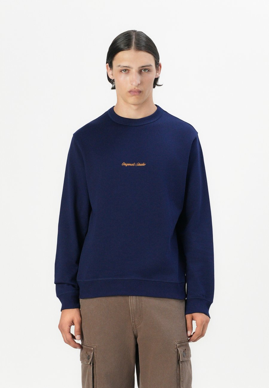 Толстовка Jack & Jones JORNORREBRO EMB CREW, Ocean Cavern/Blue
Толстовка Jack & Jones JORNORREBRO EMB CREW, Ocean Cavern/Blue