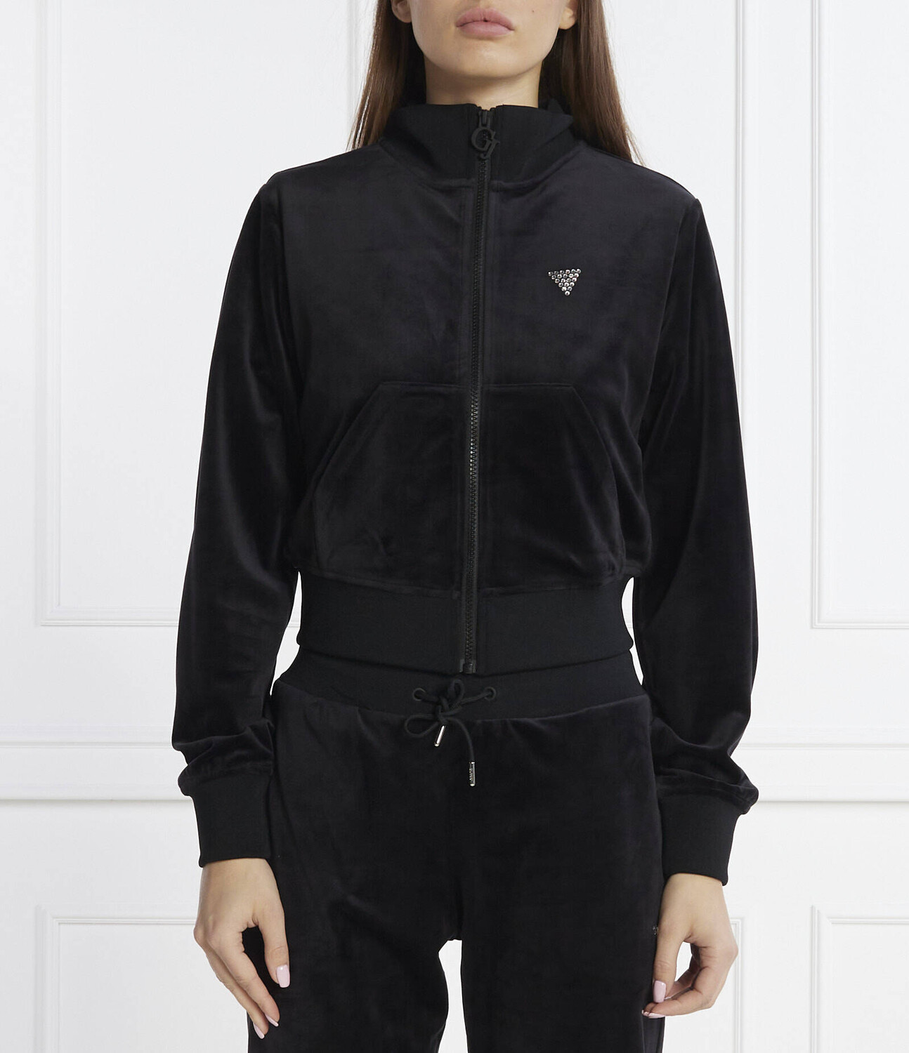 Толстовка GUESS ACTIVE Regular Fit, черный
Толстовка GUESS ACTIVE Regular Fit, черный