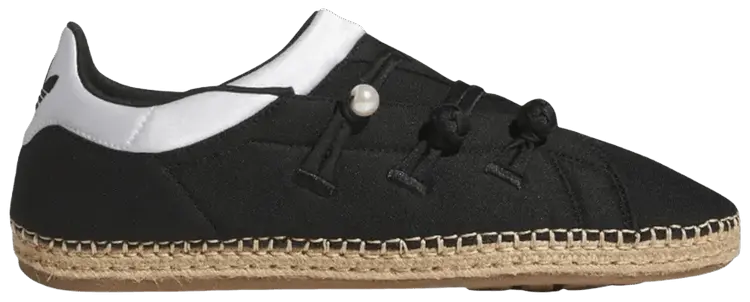 Кроссовки CLOT x Adidas Qi Flow, черный
Кроссовки CLOT x Adidas Qi Flow, черный