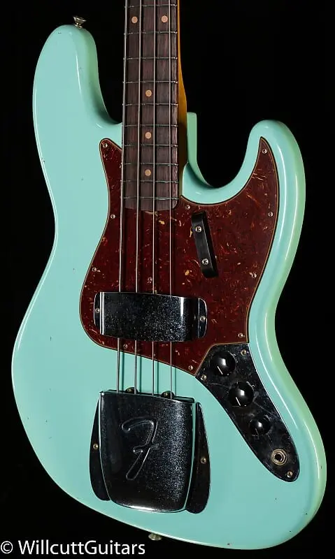 Басс гитара Fender Custom Shop 1964 Jazz Bass Journeyman Relic Surf Green
Басс гитара Fender Custom Shop 1964 Jazz Bass Journeyman Relic Surf Green