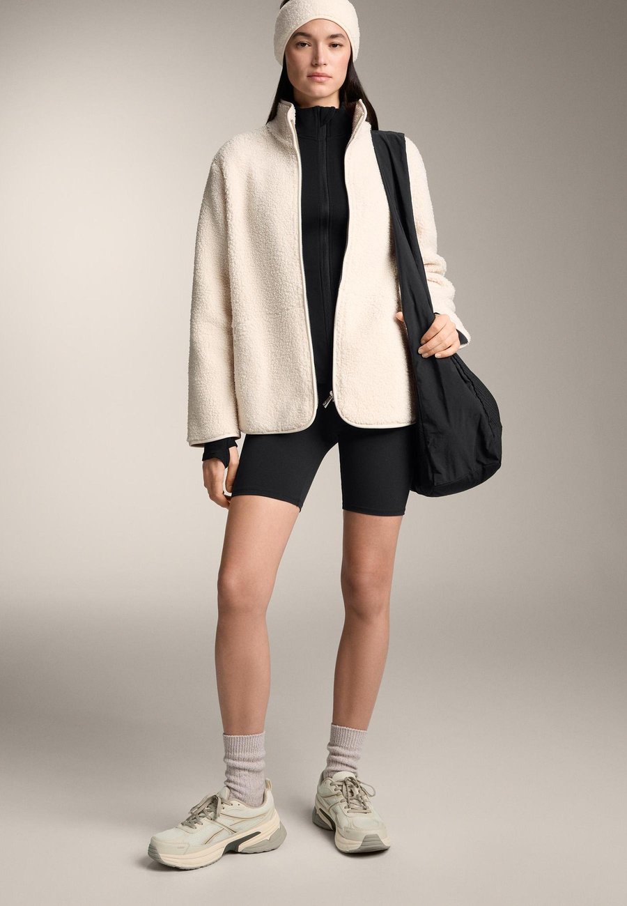 Сумка-шоппер OYSHO SHOPPER, Black
Сумка-шоппер OYSHO SHOPPER, Black