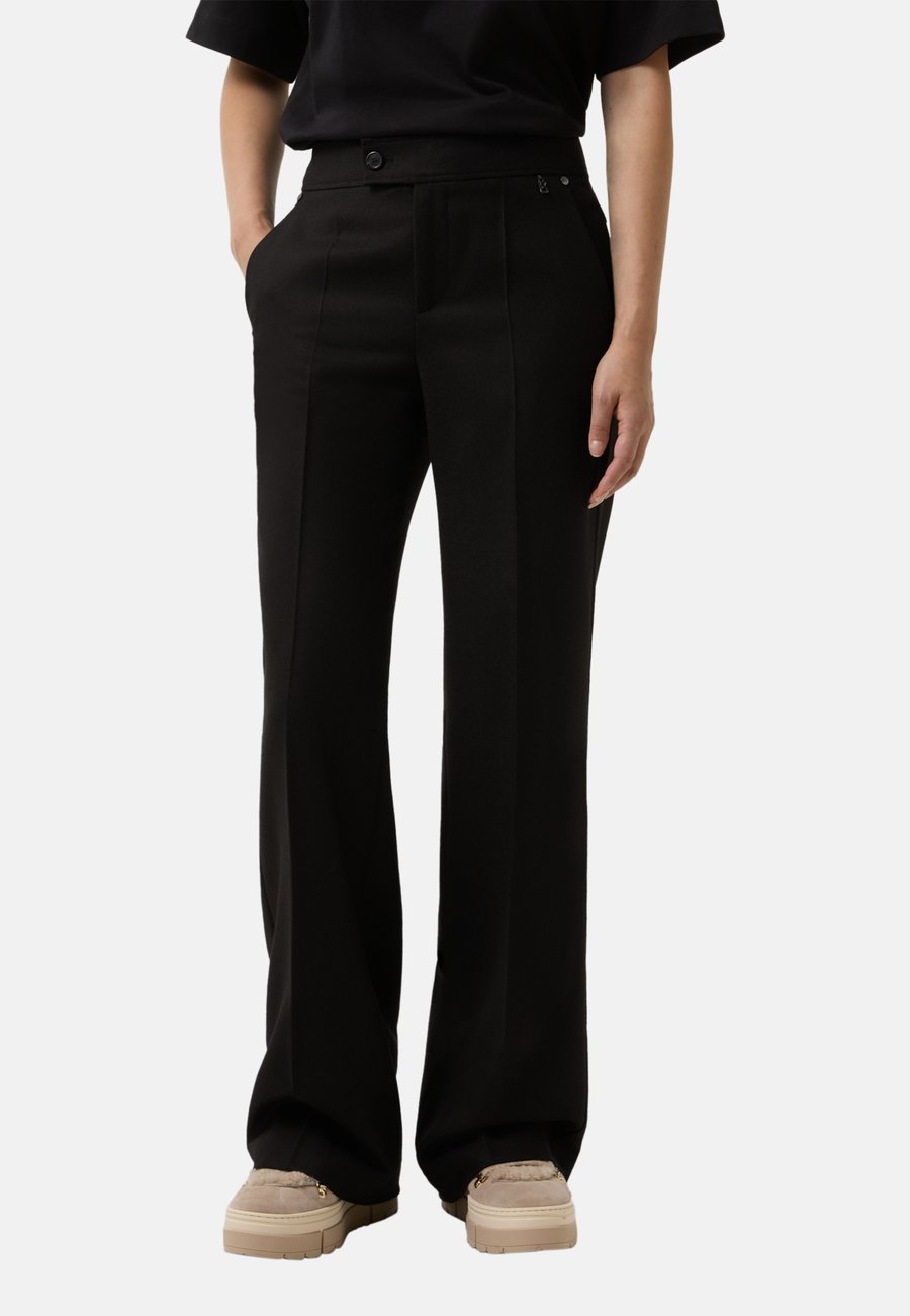 Брюки Bogner HERMIA, Schwarz/Black
Брюки Bogner HERMIA, Schwarz/Black