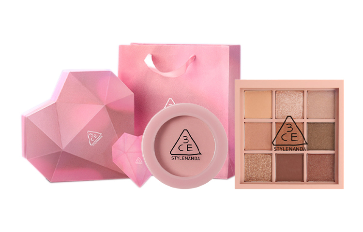 Набор для макияжа Jiugongge 3CE
Набор для макияжа Jiugongge 3CE