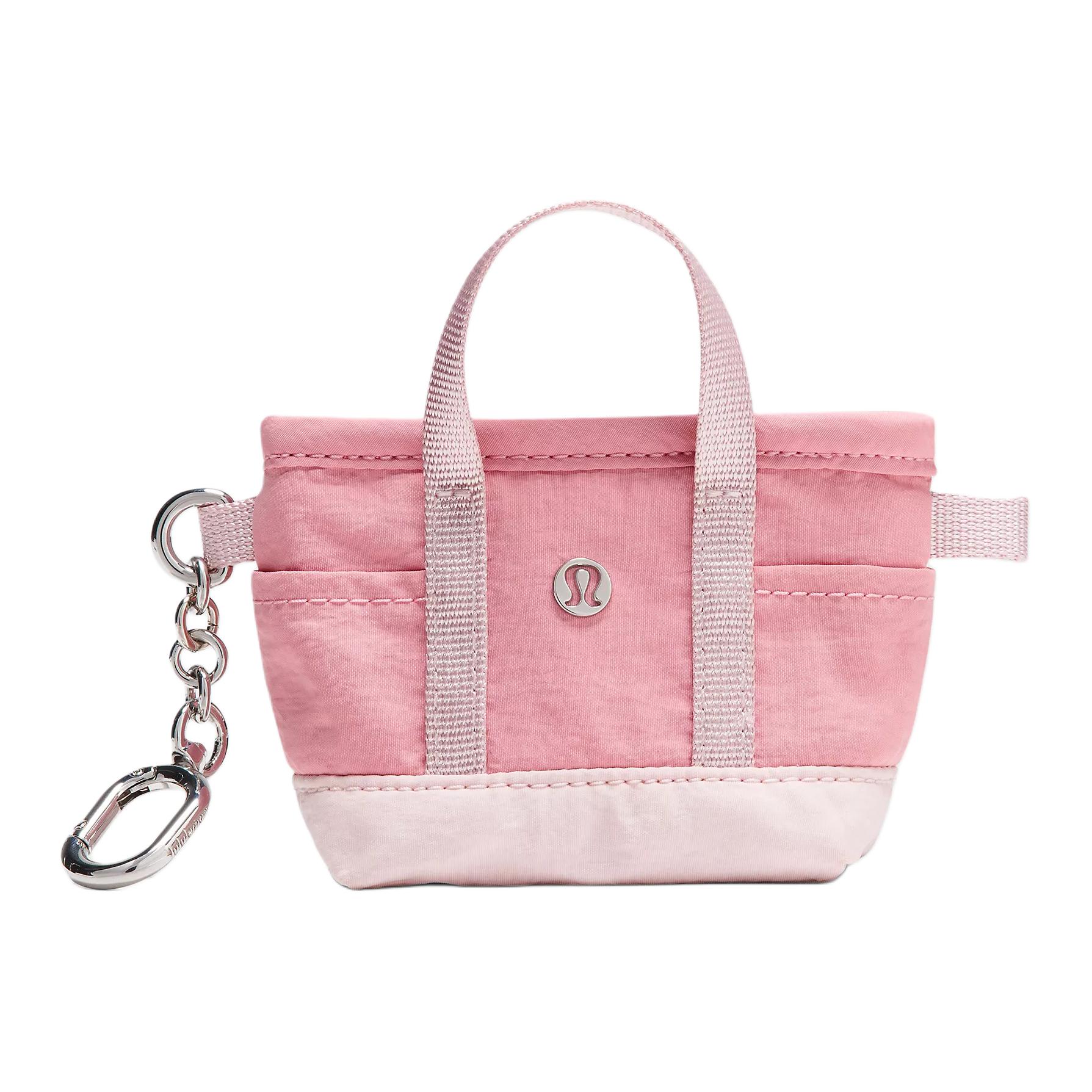 Lululemon Аксессуар для сумки из переработанного нейлона Женский светло-розовый и розовый, Light Pink & Pink
Lululemon Аксессуар для сумки из переработанного нейлона Женский светло-розовый и розовый, Light Pink & Pink