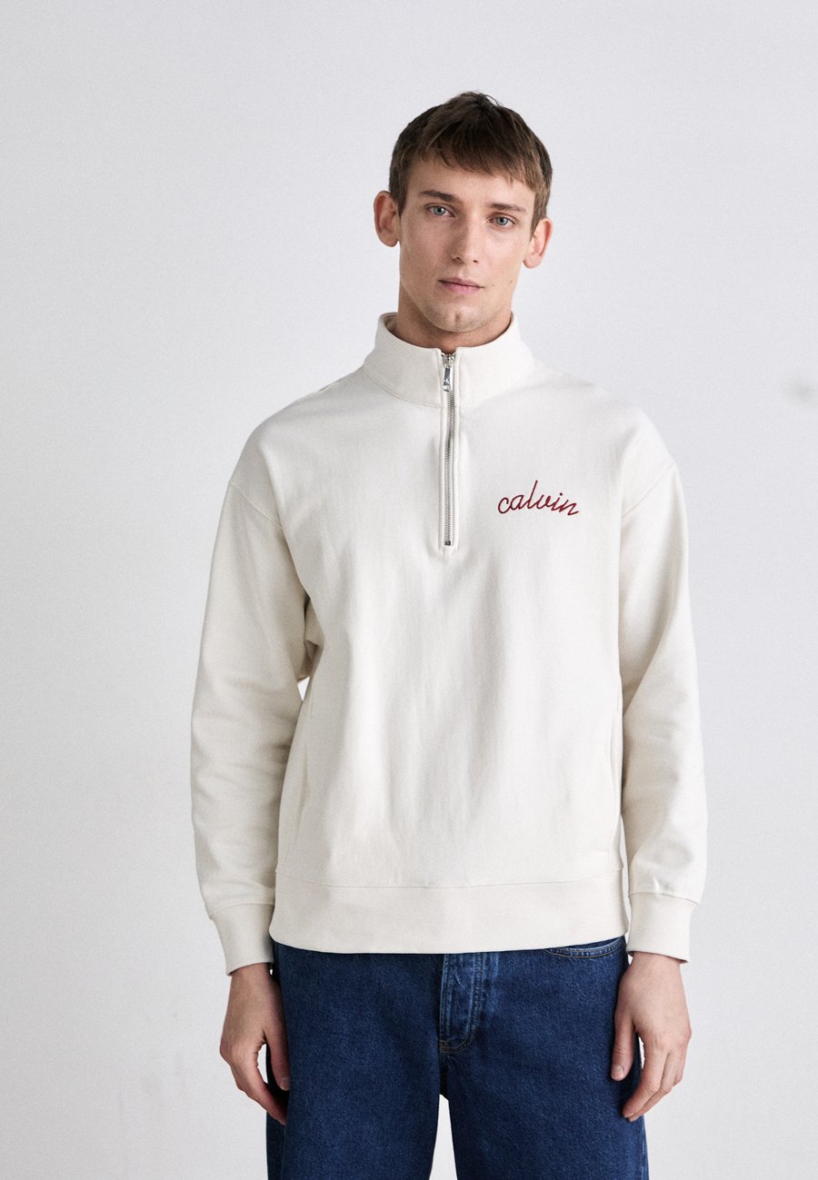 Толстовка Calvin Klein Jeans Sweatshirt, Tofu/Off-White
Толстовка Calvin Klein Jeans Sweatshirt, Tofu/Off-White