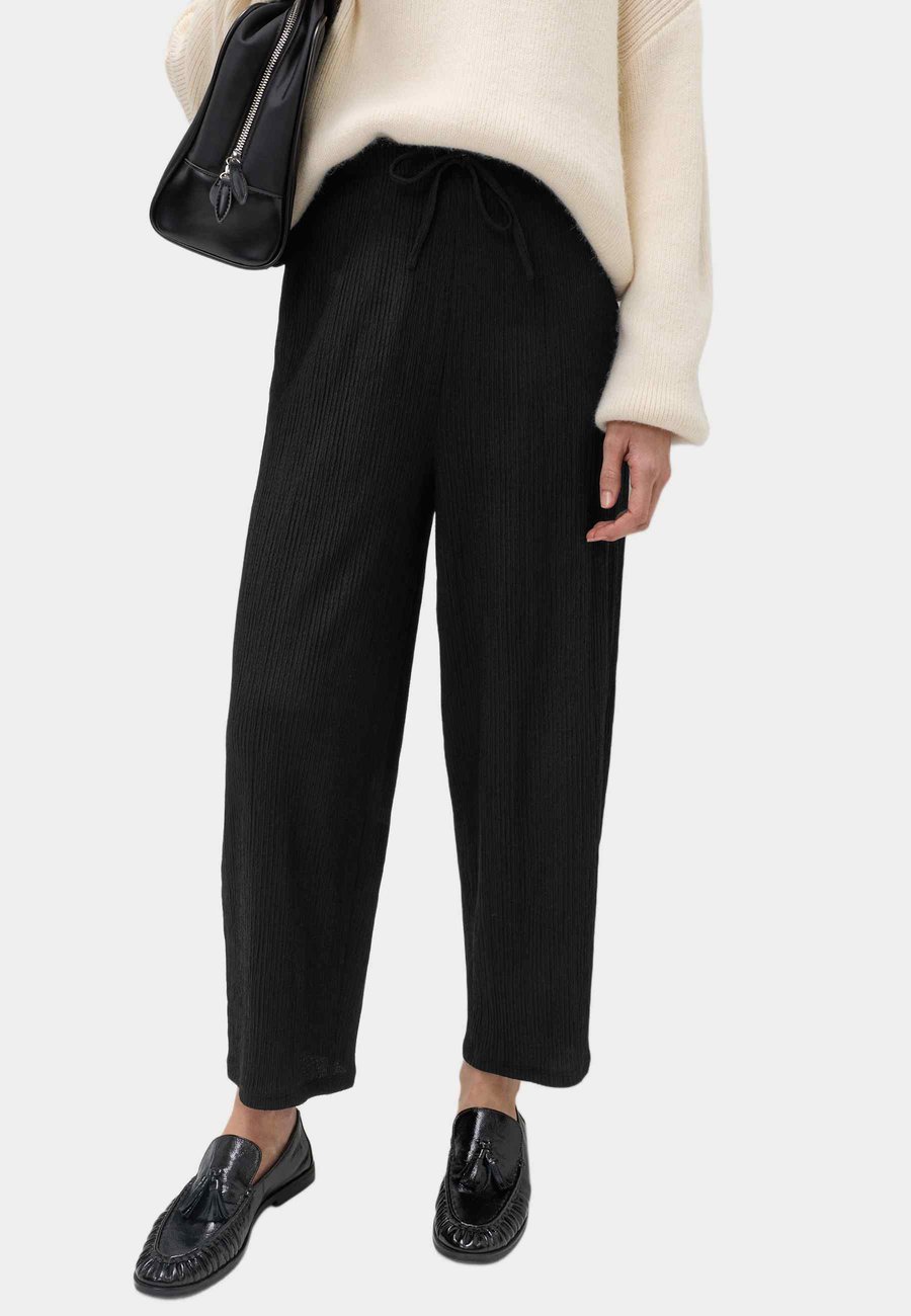 Брюки Marks & Spencer Trousers, Black
Брюки Marks & Spencer Trousers, Black
